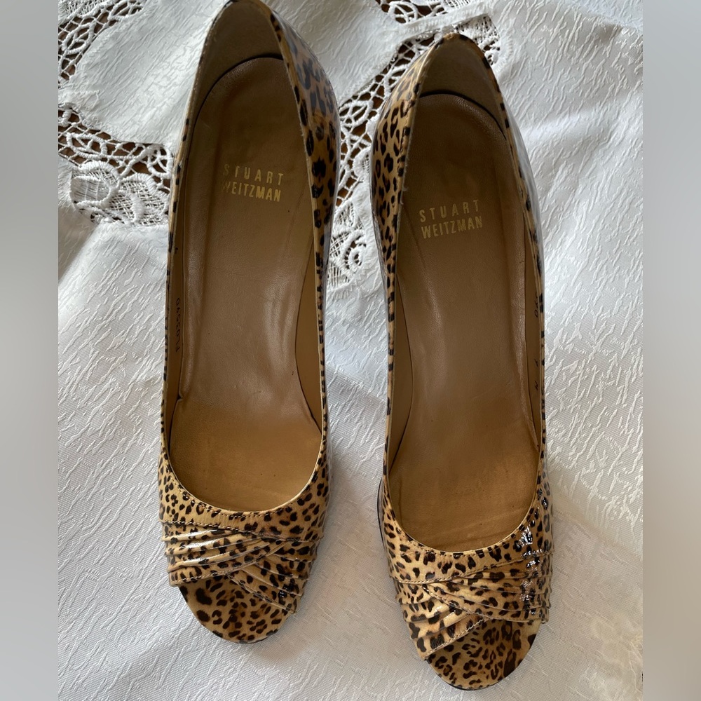 Stuart Weitzman Pumps - Picture 1 of 6